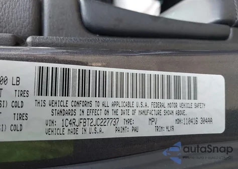 2018 Jeep Grand Cherokee Sterling Edition 4X4 z USA, uszkodzony, nr VIN 1C4RJFBT2JC227737